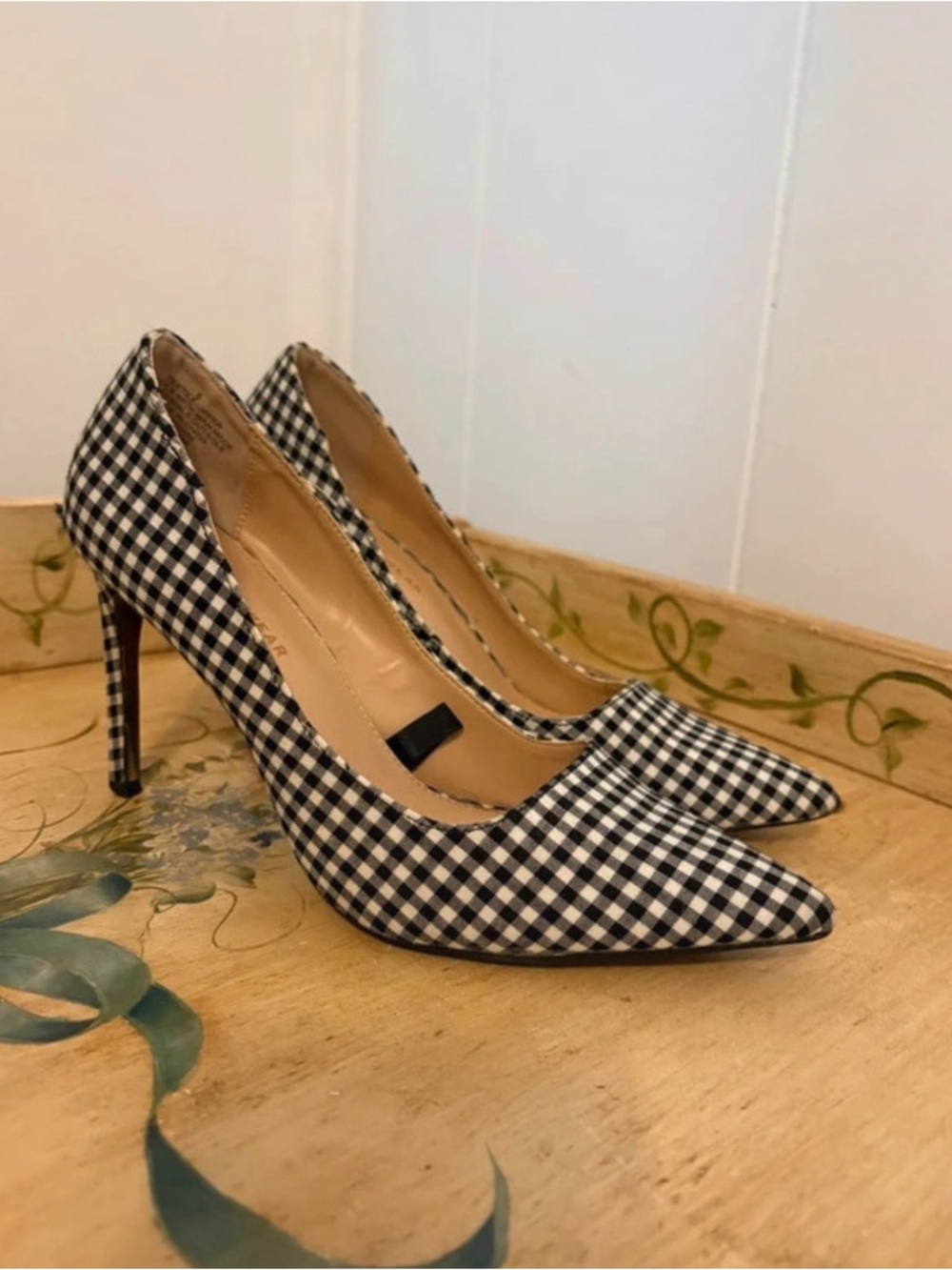 Who What Wear Black and White Gingham Pointed Toe Pumps
